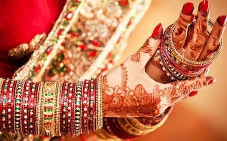 करवा चौथ पर नई नवेली दुल्हन की तरह हों तैयार, जरूर करें ये 16 श्रृंगार