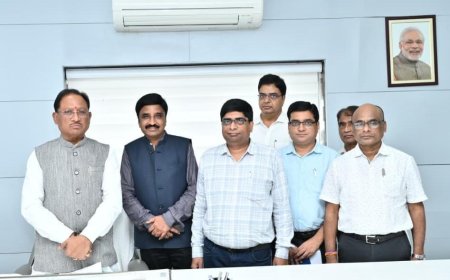 मुख्यमंत्री से मिला छत्तीसगढ़ कर्मचारी-अधिकारी फेडरेशन और जनसंपर्क अधिकारी संघ का संयुक्त प्रतिनिधिमंडल...