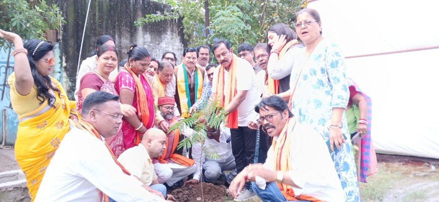 “सेवा पखवाड़ा” के अंतर्गत स्वच्छता अभियान "एक पेड़ मां के नाम" का भव्य समापन